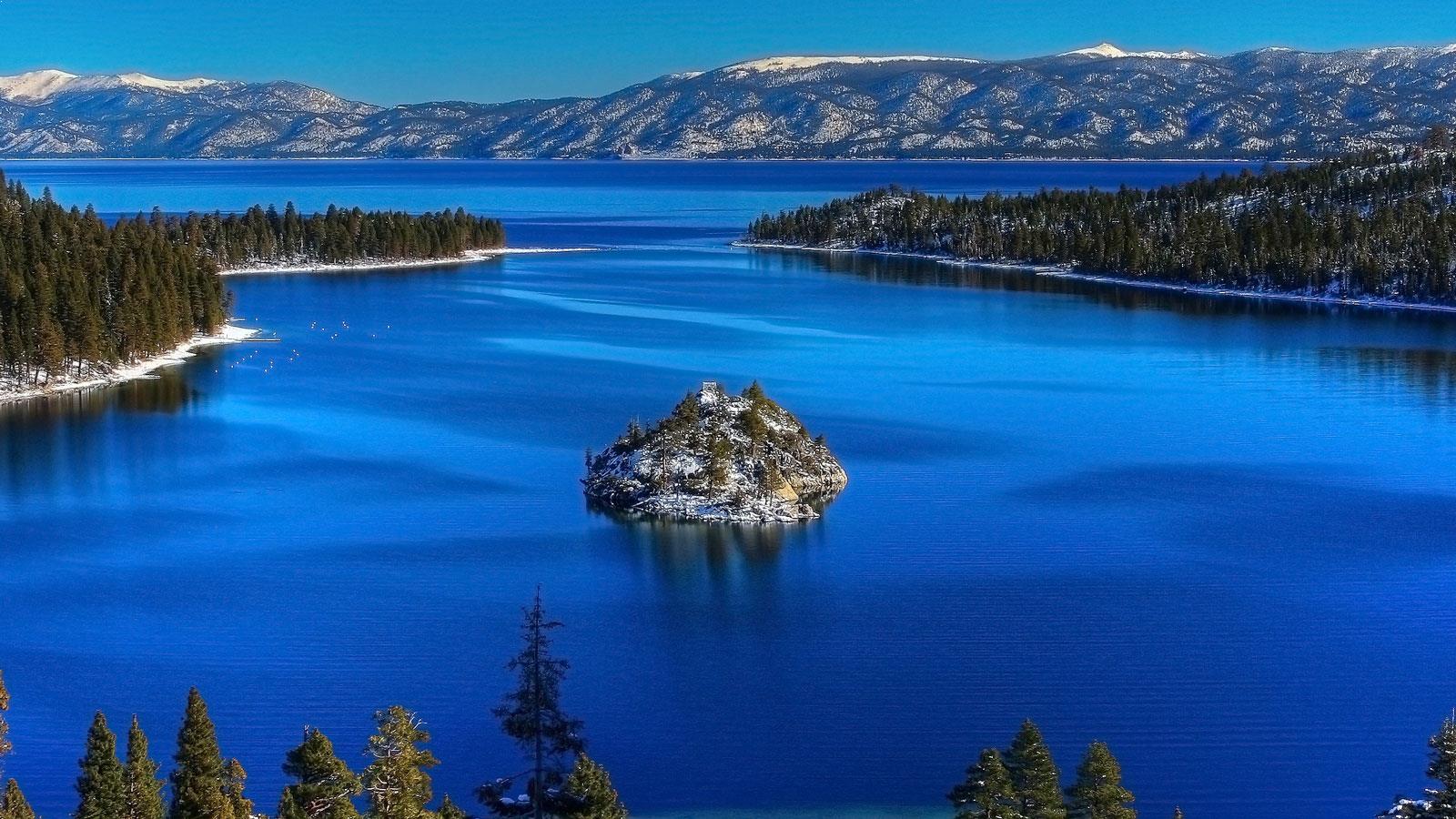 Ariel Picture of Lake Tahoe during the summer